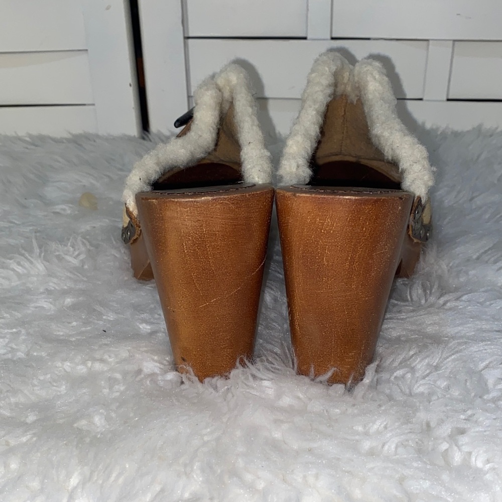 Tommy Hilfiger Tan Suede Shearling Clog Mules - Picture 4 of 8
